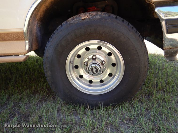 image for item DJ7414 1995 Ford Bronco  SUV