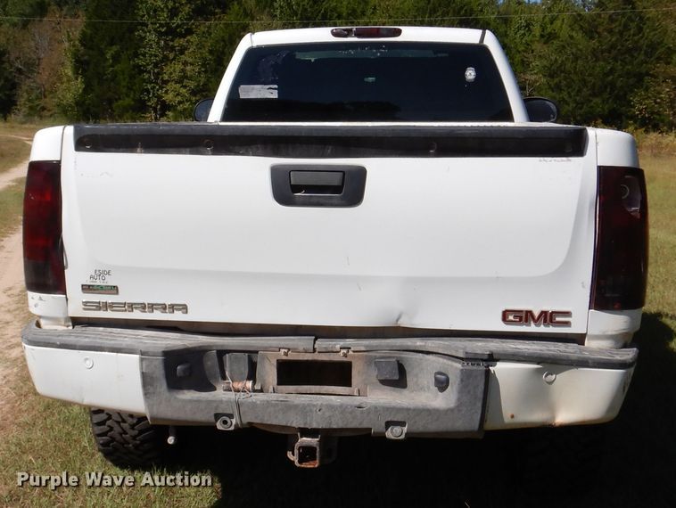 image for item DJ7415 2011 GMC Sierra 1500  pickup truck