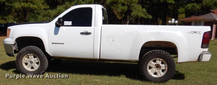 image for item DJ7415 2011 GMC Sierra 1500  pickup truck