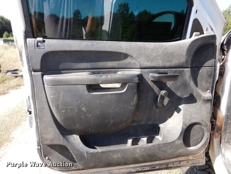 image for item DJ7415 2011 GMC Sierra 1500  pickup truck