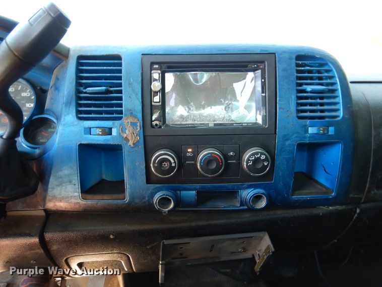 image for item DJ7415 2011 GMC Sierra 1500  pickup truck