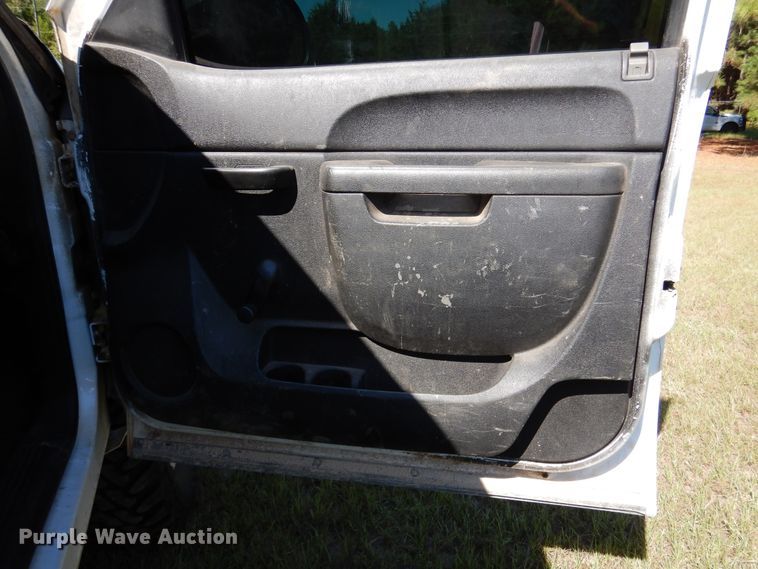 image for item DJ7415 2011 GMC Sierra 1500  pickup truck