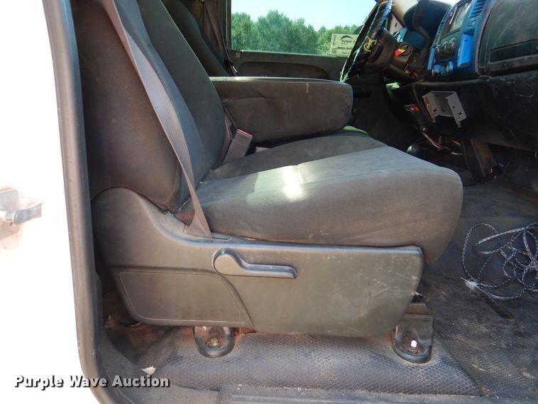 image for item DJ7415 2011 GMC Sierra 1500  pickup truck