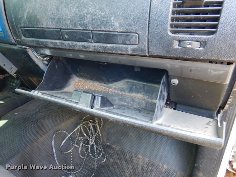 image for item DJ7415 2011 GMC Sierra 1500  pickup truck