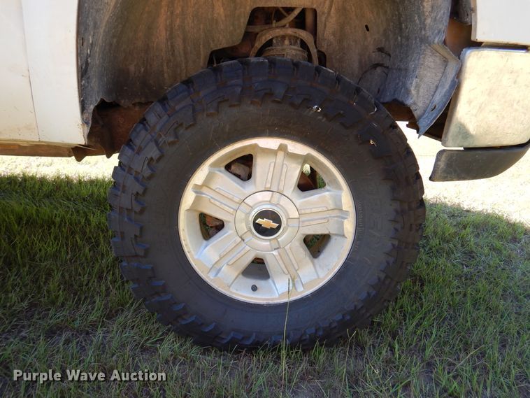 image for item DJ7415 2011 GMC Sierra 1500  pickup truck