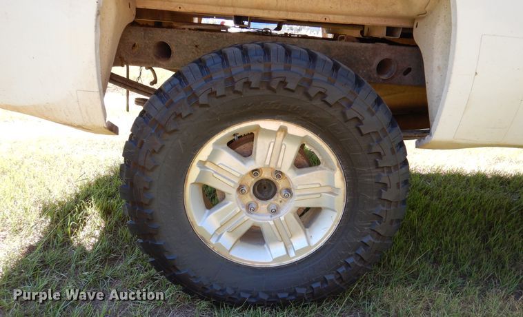 image for item DJ7415 2011 GMC Sierra 1500  pickup truck