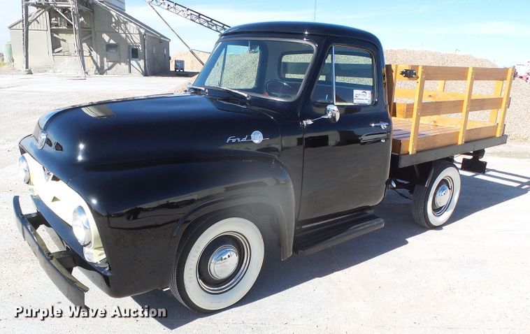 image for item DJ7501 1955 Ford F100  flatbed pickup truck