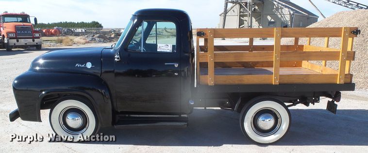 image for item DJ7501 1955 Ford F100  flatbed pickup truck