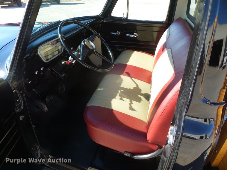 image for item DJ7501 1955 Ford F100  flatbed pickup truck