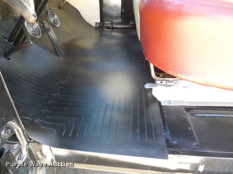 image for item DJ7501 1955 Ford F100  flatbed pickup truck