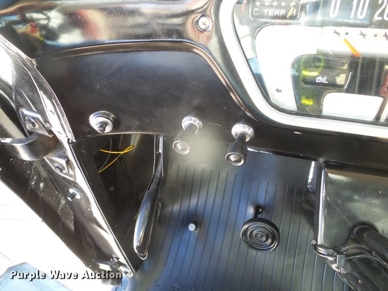 image for item DJ7501 1955 Ford F100  flatbed pickup truck