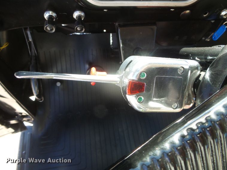 image for item DJ7501 1955 Ford F100  flatbed pickup truck