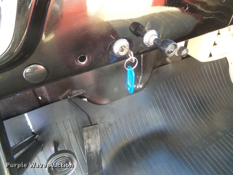 image for item DJ7501 1955 Ford F100  flatbed pickup truck