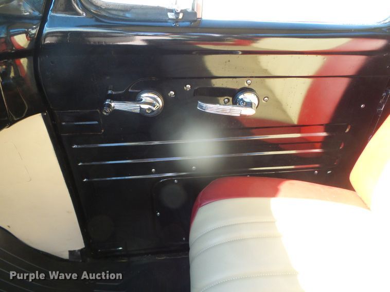 image for item DJ7501 1955 Ford F100  flatbed pickup truck