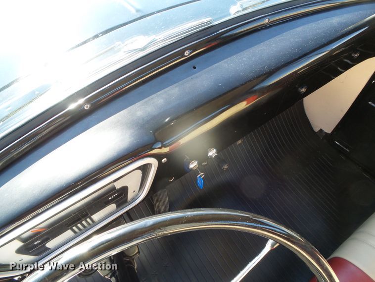 image for item DJ7501 1955 Ford F100  flatbed pickup truck