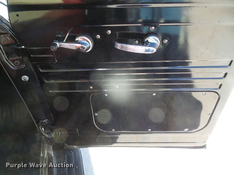 image for item DJ7501 1955 Ford F100  flatbed pickup truck