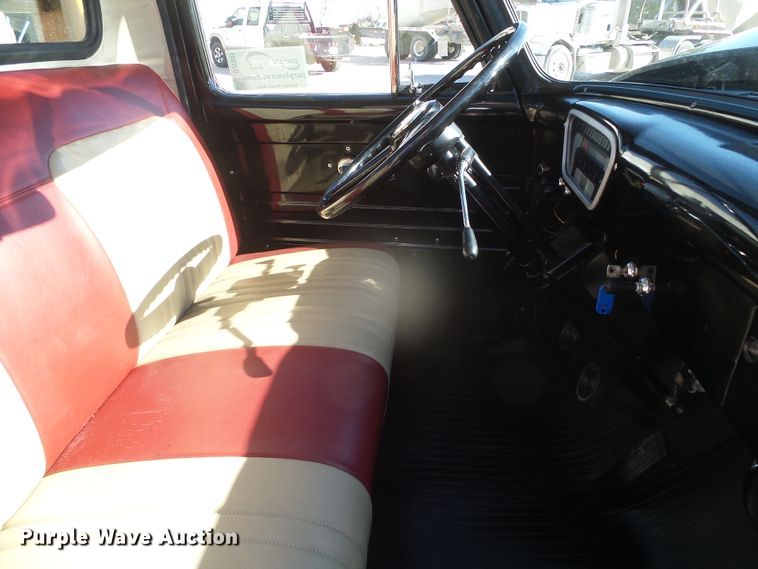 image for item DJ7501 1955 Ford F100  flatbed pickup truck