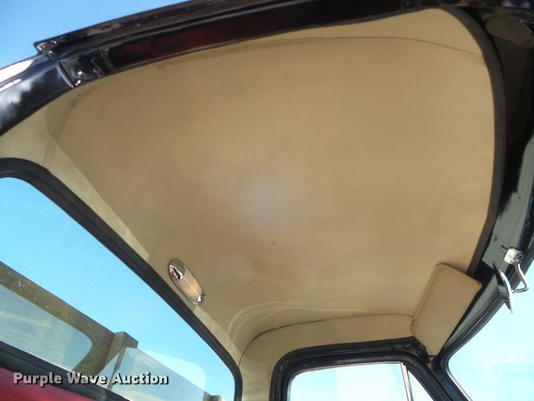 image for item DJ7501 1955 Ford F100  flatbed pickup truck