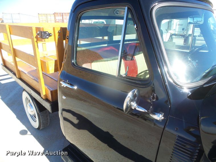 image for item DJ7501 1955 Ford F100  flatbed pickup truck