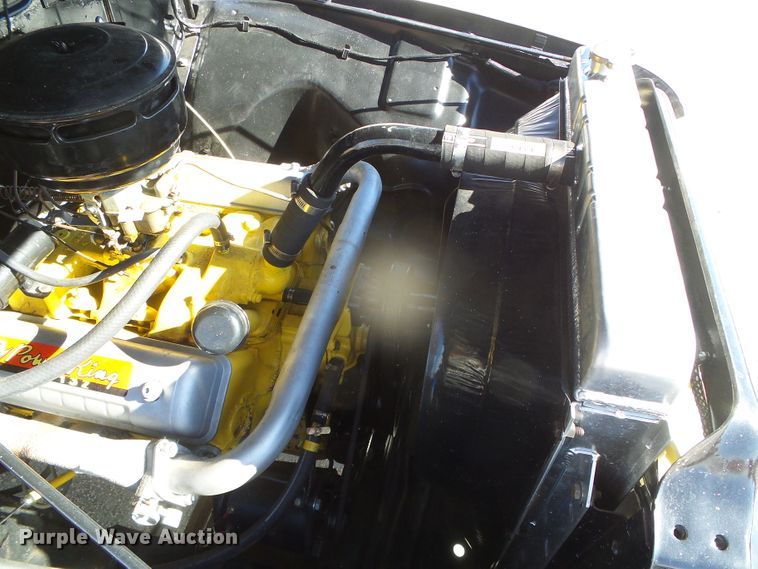 image for item DJ7501 1955 Ford F100  flatbed pickup truck