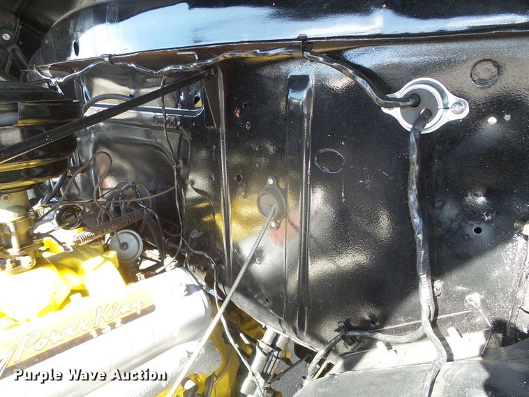 image for item DJ7501 1955 Ford F100  flatbed pickup truck