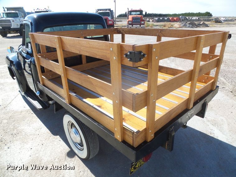 image for item DJ7501 1955 Ford F100  flatbed pickup truck