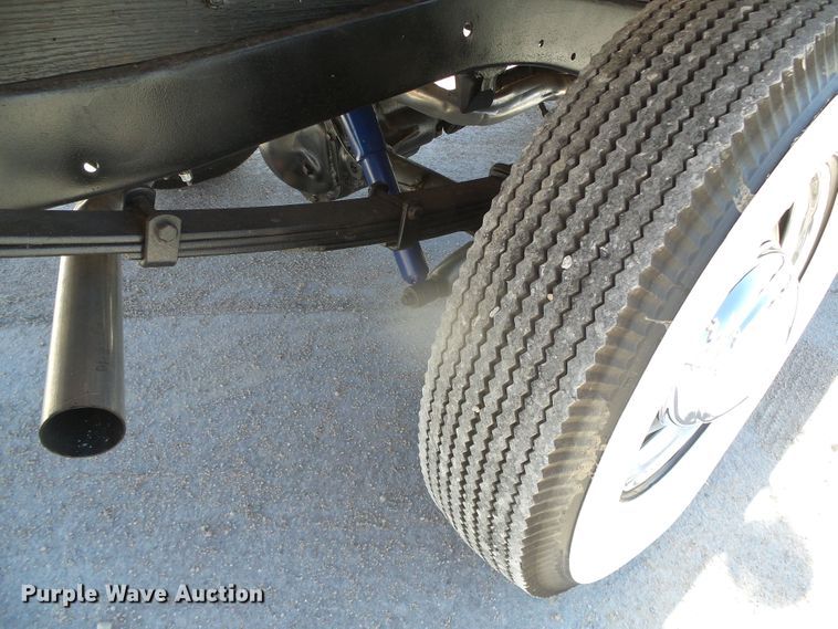 image for item DJ7501 1955 Ford F100  flatbed pickup truck