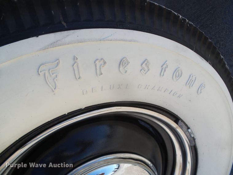 image for item DJ7501 1955 Ford F100  flatbed pickup truck