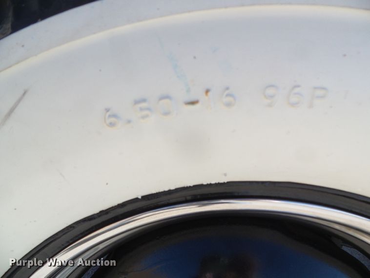 image for item DJ7501 1955 Ford F100  flatbed pickup truck