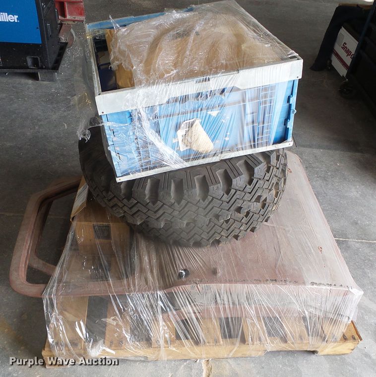 image for item DJ7501 1955 Ford F100  flatbed pickup truck