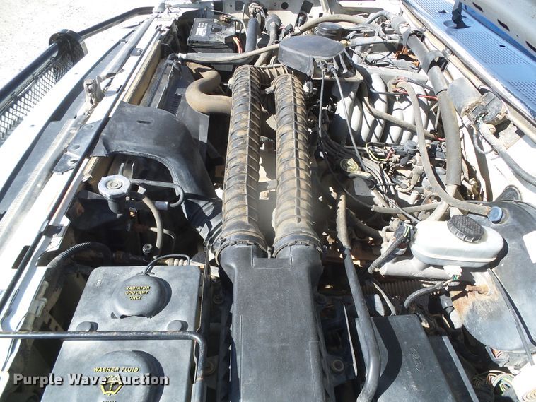 image for item DJ7539 1994 Ford Bronco XLT  SUV