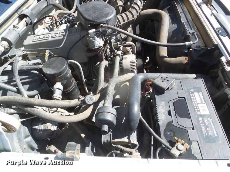 image for item DJ7539 1994 Ford Bronco XLT  SUV