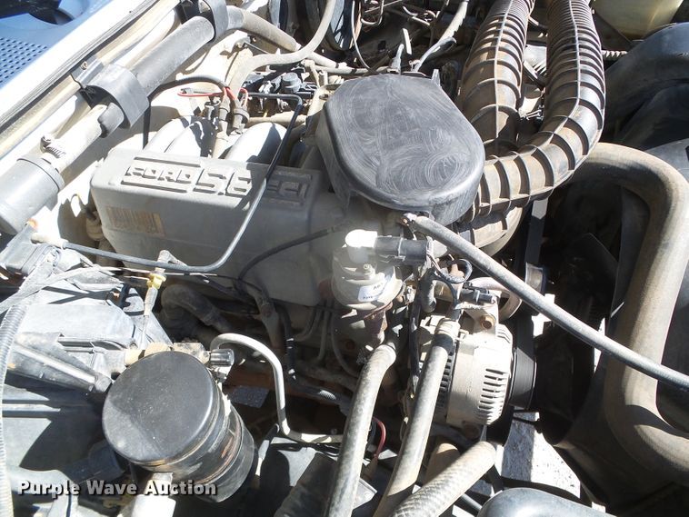 image for item DJ7539 1994 Ford Bronco XLT  SUV