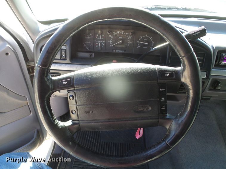 image for item DJ7539 1994 Ford Bronco XLT  SUV