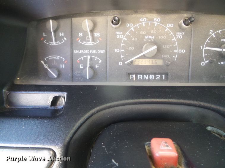 image for item DJ7539 1994 Ford Bronco XLT  SUV