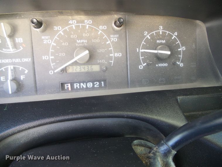 image for item DJ7539 1994 Ford Bronco XLT  SUV