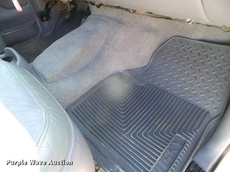 image for item DJ7539 1994 Ford Bronco XLT  SUV