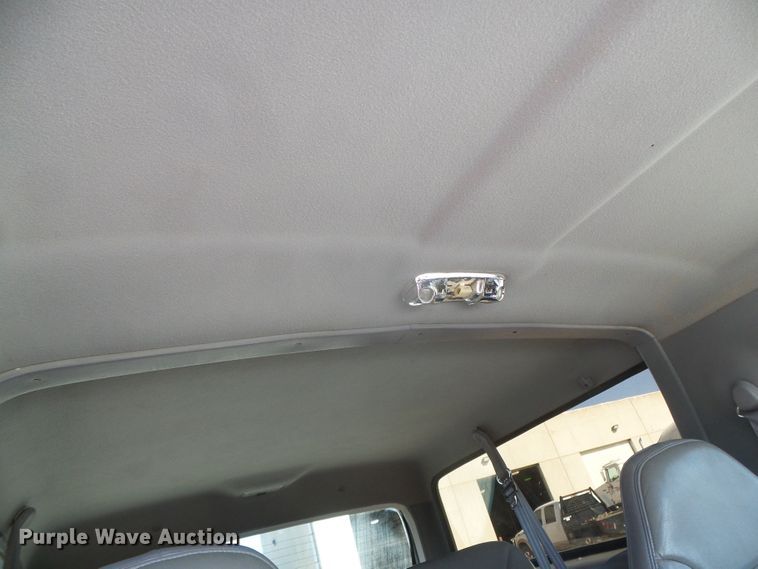 image for item DJ7539 1994 Ford Bronco XLT  SUV