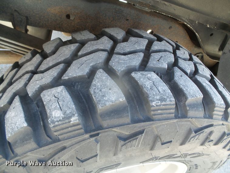 image for item DJ7539 1994 Ford Bronco XLT  SUV