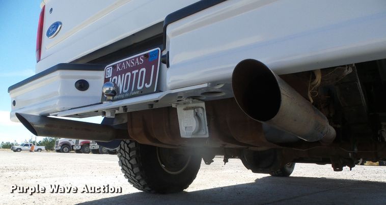 image for item DJ7539 1994 Ford Bronco XLT  SUV