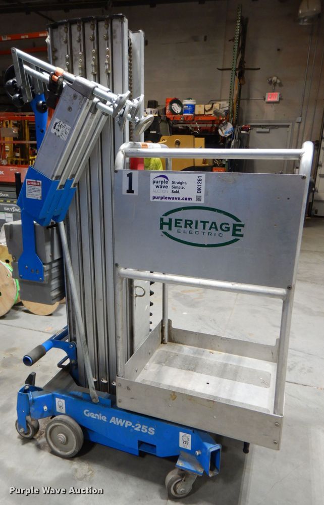 image for item DK1261 2007 Genie AWP-255  vertical lift