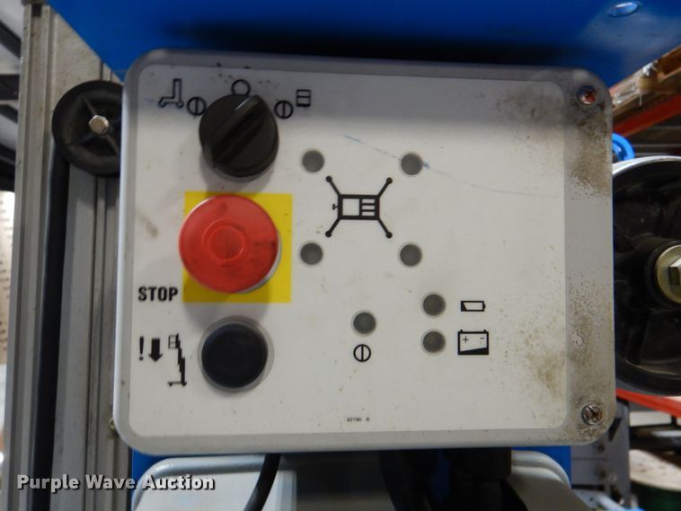 image for item DK1261 2007 Genie AWP-255  vertical lift