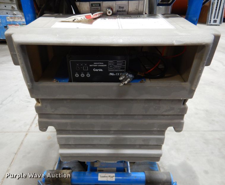 image for item DK1261 2007 Genie AWP-255  vertical lift
