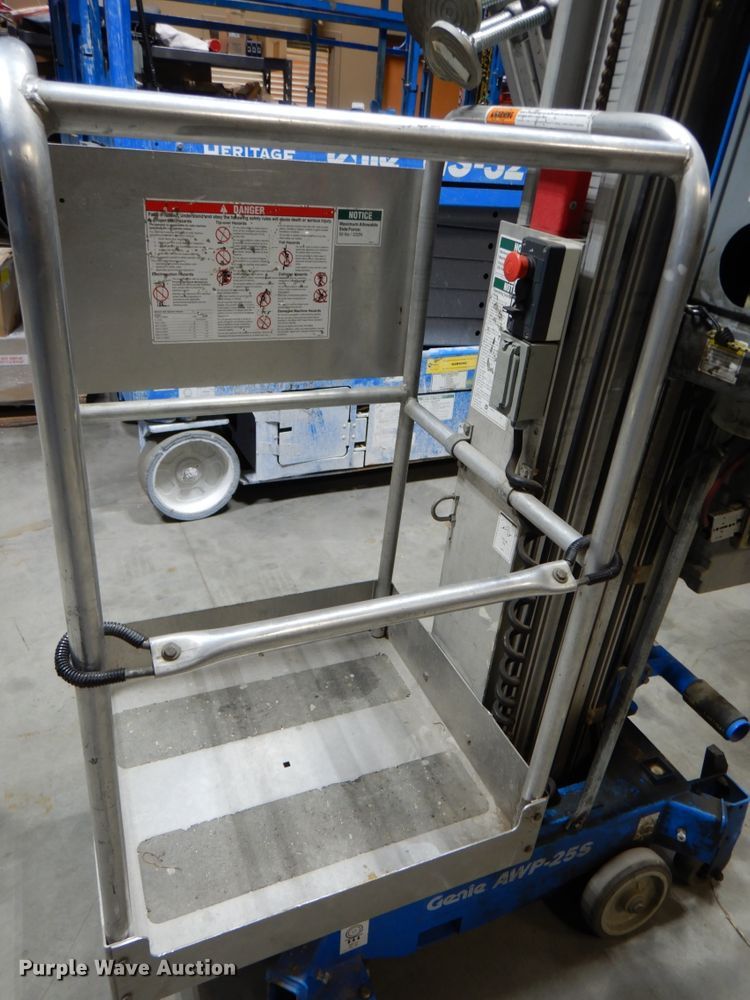 image for item DK1261 2007 Genie AWP-255  vertical lift