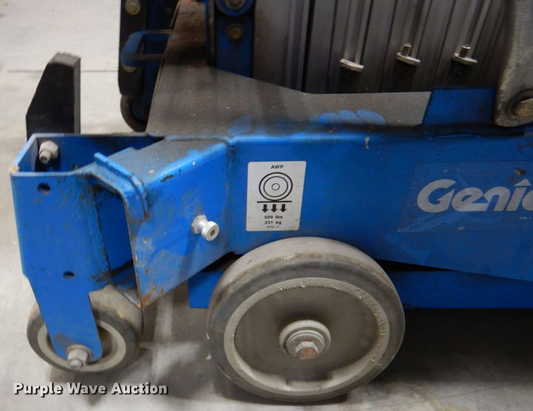 image for item DK1261 2007 Genie AWP-255  vertical lift