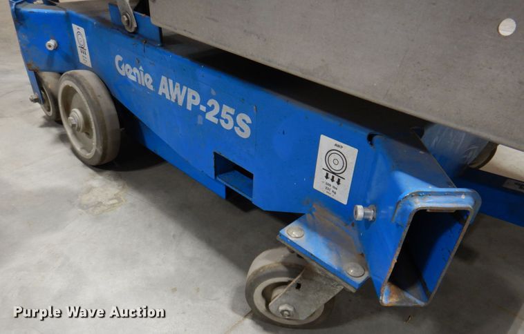 image for item DK1261 2007 Genie AWP-255  vertical lift