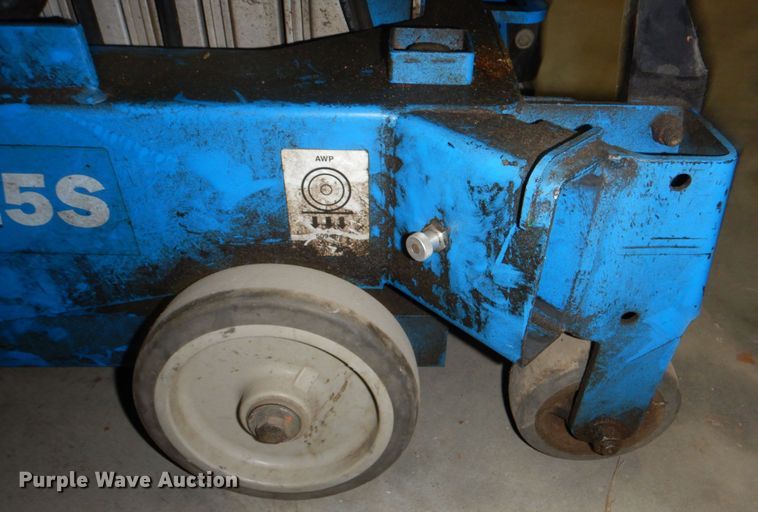 image for item DK1261 2007 Genie AWP-255  vertical lift