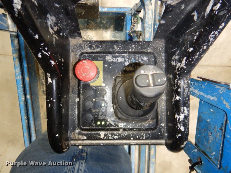 image for item DK1262 Genie GS2632  scissor lift