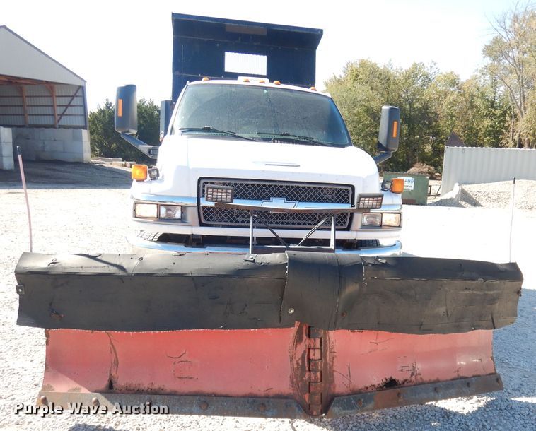 image for item DK3089 2005 Chevrolet C4500  Crew Cab dump truck