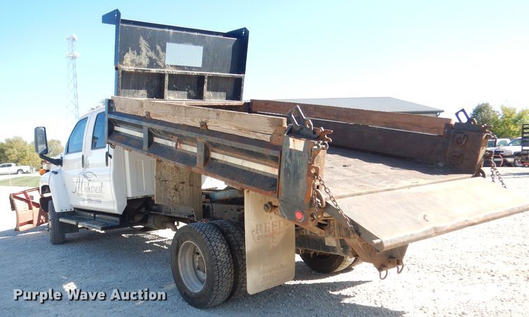 image for item DK3089 2005 Chevrolet C4500  Crew Cab dump truck